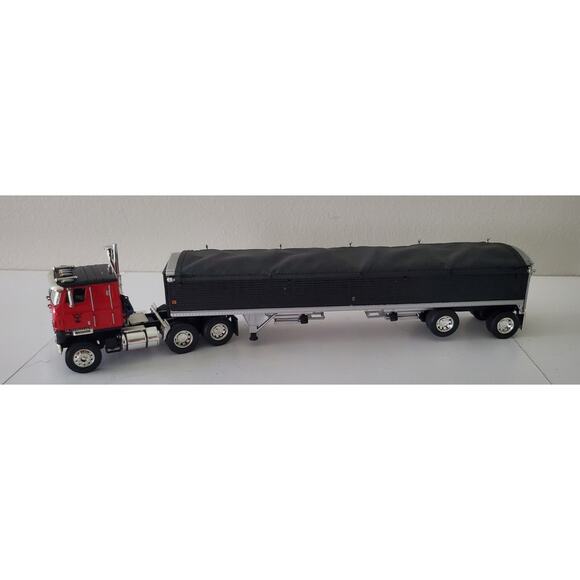 Diecast Promotions International Transtar with Custom Grain Trailer - Picture 1 of 6
